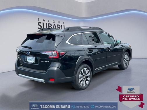 Crystal Black Silica 2025 Subaru Outback Limited