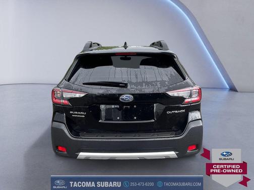 Crystal Black Silica 2025 Subaru Outback Limited
