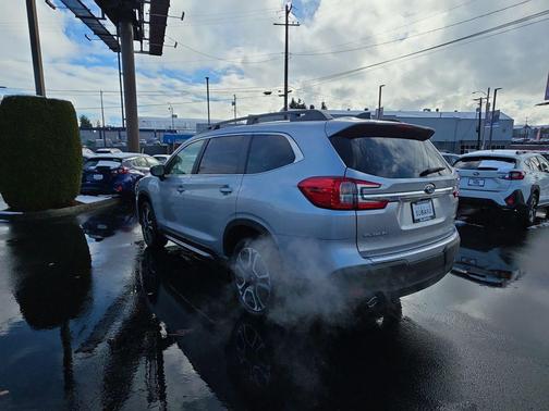 Ice Silver Metallic 2026 Subaru Ascent Limited 7-Passenger