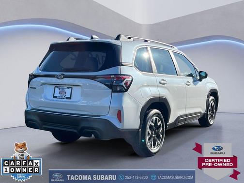 Crystal White Pearl 2025 Subaru Forester Base