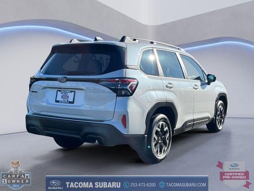 Crystal White Pearl 2025 Subaru Forester Base