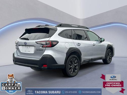 Ice Silver Metallic 2025 Subaru Outback Onyx Edition