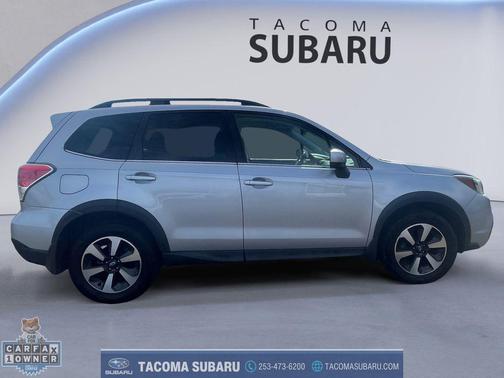 Ice Silver Metallic 2017 Subaru Forester 2.5i Limited