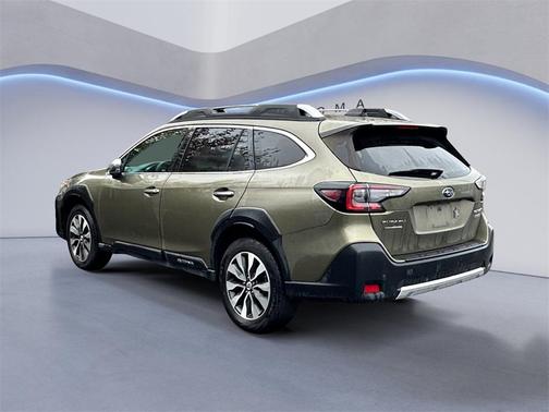 2023 Subaru Outback Touring