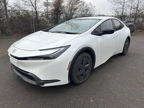 2025 Toyota Prius LE