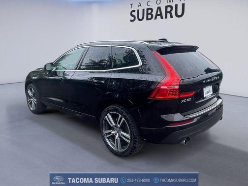 Onyx Black Metallic 2019 Volvo XC60 T5 Momentum