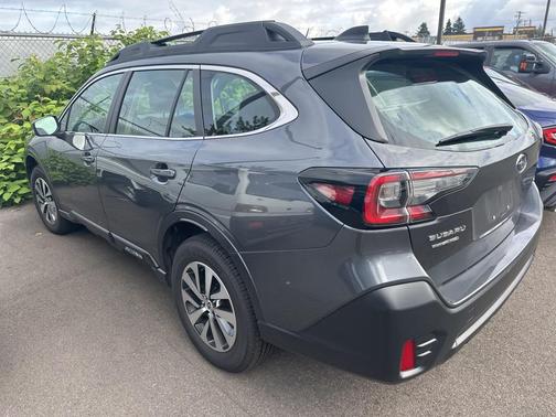 2021 Subaru Outback Base