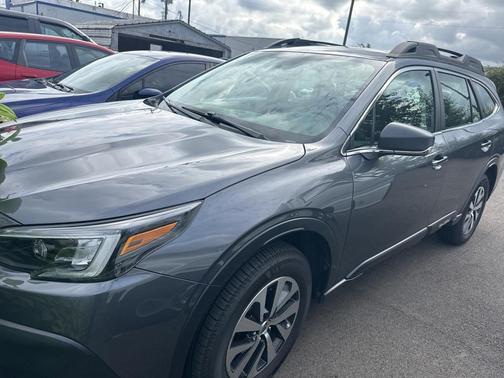 2021 Subaru Outback Base