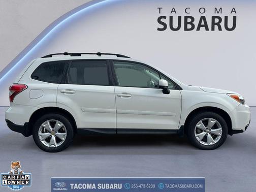 Crystal White Pearl 2016 Subaru Forester 2.5i Premium