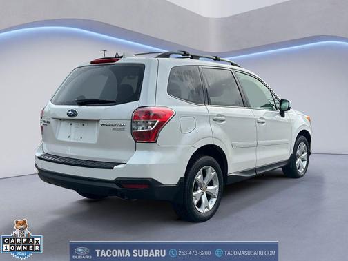 Crystal White Pearl 2016 Subaru Forester 2.5i Premium