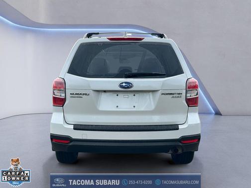 Crystal White Pearl 2016 Subaru Forester 2.5i Premium