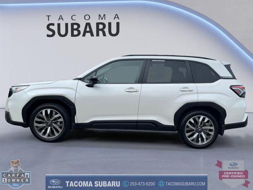 Crystal White Pearl 2025 Subaru Forester Touring