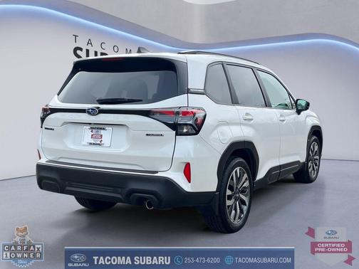 Crystal White Pearl 2025 Subaru Forester Touring