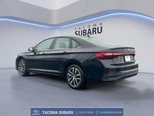 Deep Black Pearl 2025 Volkswagen Jetta 1.5T SE