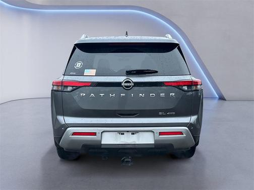 2023 Nissan Pathfinder SL 4WD