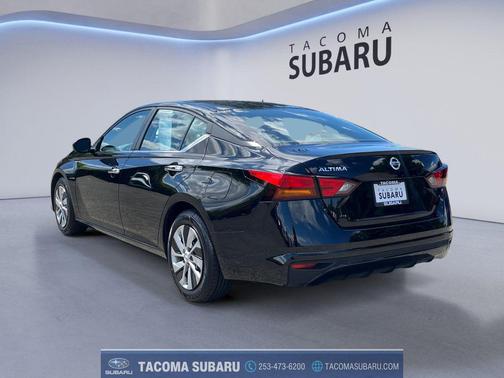 Super Black 2022 Nissan Altima S FWD