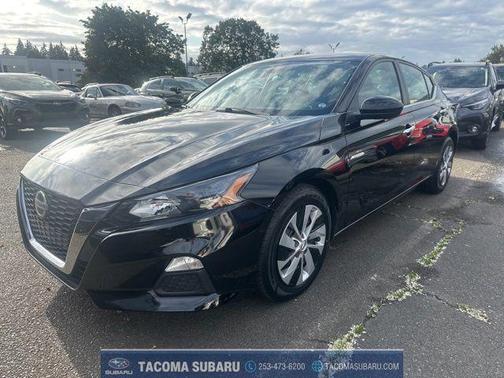 Super Black 2022 Nissan Altima S FWD