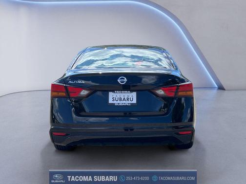 Super Black 2022 Nissan Altima S FWD