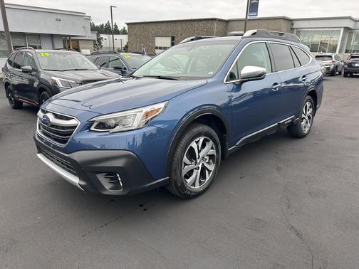2022 Subaru Outback Touring