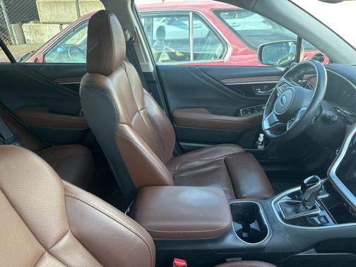 2022 Subaru Outback Touring