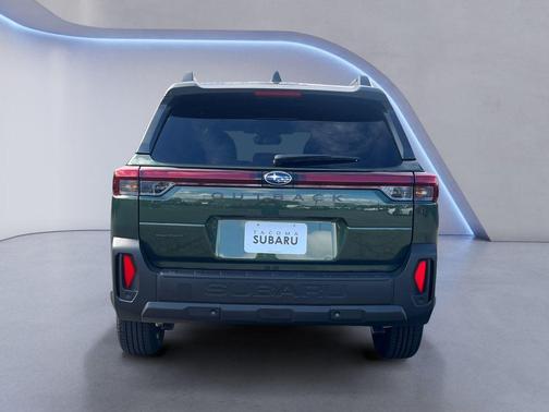 Deep Emerald Green Pearl 2026 Subaru Outback Limited XT