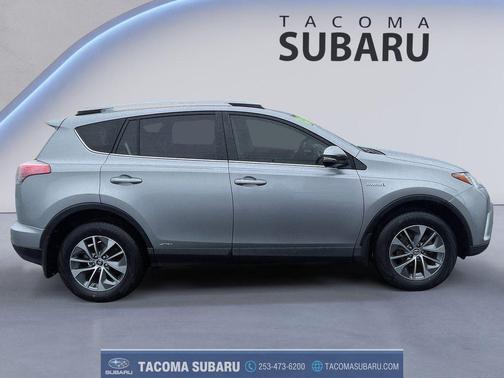 Silver Sky Metallic 2018 Toyota RAV4 Hybrid XLE