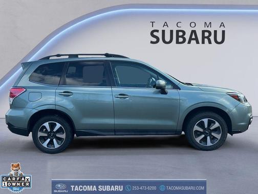 Jasmine Green Metallic 2017 Subaru Forester 2.5i Limited