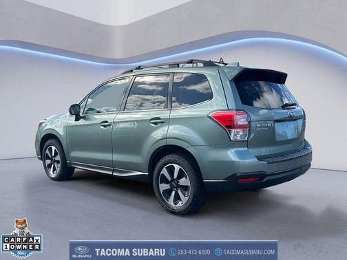 Jasmine Green Metallic 2017 Subaru Forester 2.5i Limited