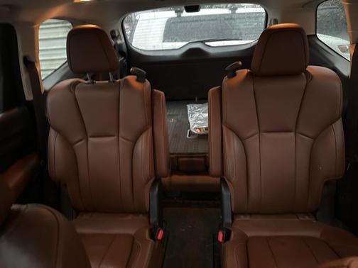 2023 Subaru Ascent Touring 7-Passenger