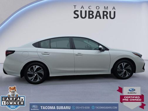 Crystal White Pearl 2025 Subaru Legacy Premium