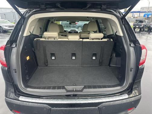 2023 Subaru Ascent Limited 8-Passenger
