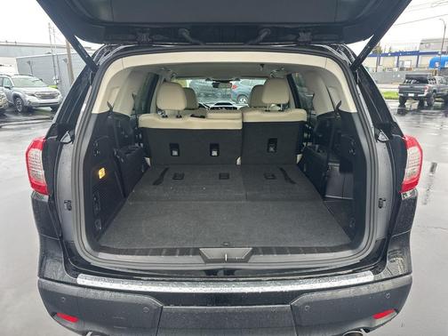2023 Subaru Ascent Limited 8-Passenger
