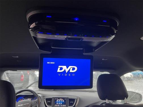 2020 Chrysler Pacifica Touring