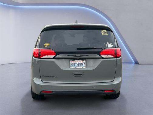 2020 Chrysler Pacifica Touring