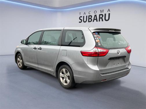 2017 Toyota Sienna SE