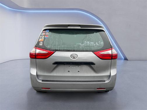2017 Toyota Sienna SE
