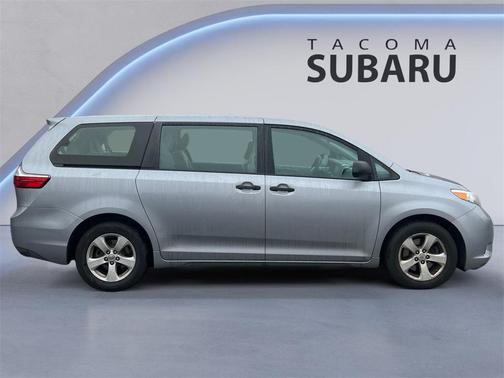 2017 Toyota Sienna SE
