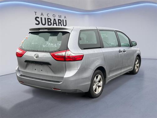 2017 Toyota Sienna SE