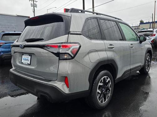 2025 Subaru Forester Premium