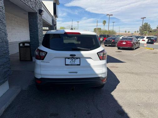 Oxford White 2017 Ford Escape S