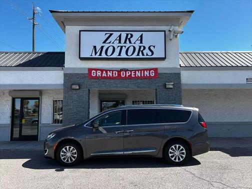 2018 Chrysler Pacifica Touring-L