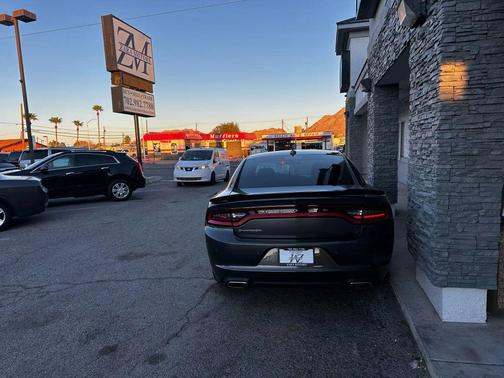 2016 Dodge Charger SXT