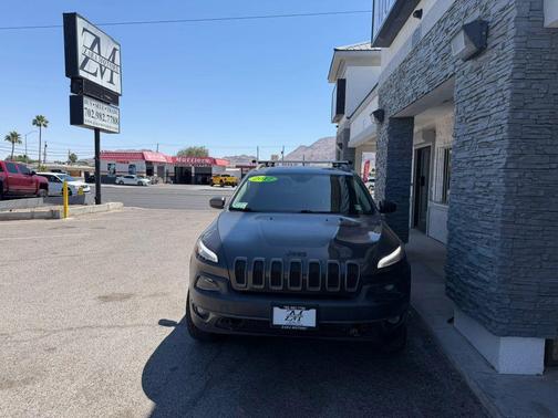 Granite Crystal Metallic Clearcoat 2017 Jeep Cherokee Sport
