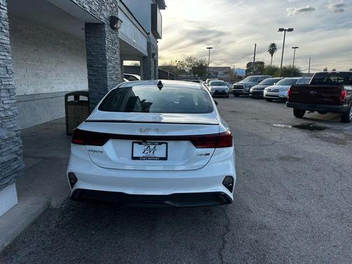 Snow White Pearl 2022 Kia Forte GT-Line