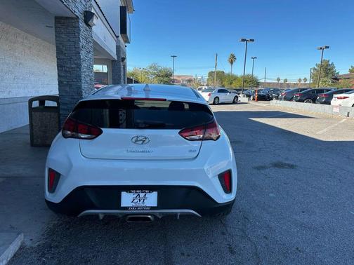2020 Hyundai Veloster 2