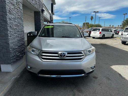 2013 Toyota Highlander SE