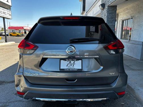 2018 Nissan Rogue SV