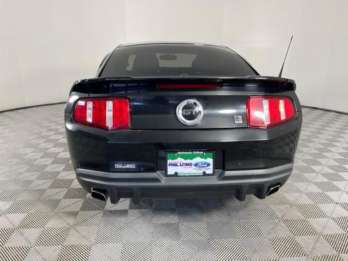 2011 Ford Mustang GT Premium