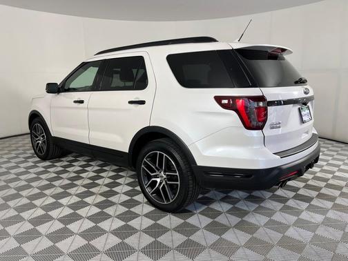 2019 Ford Explorer sport