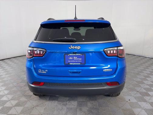 Hydro Blue Pearlcoat 2024 Jeep Compass Latitude